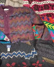 Load image into Gallery viewer, MIXED PATTEN FUNKY KNITWEAR - 30 PIECES