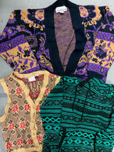 Load image into Gallery viewer, MIXED UNBRANDED KNITWEAR - 40 PIECES